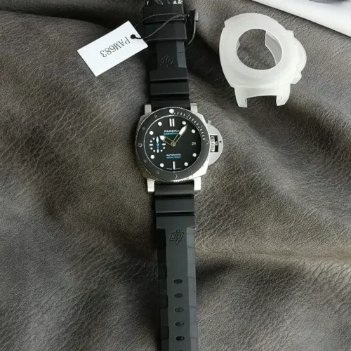 Replica Panerai Luminor Submersible PAM00683