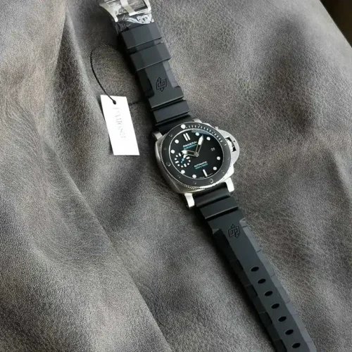 Replica Panerai Luminor Submersible PAM00683
