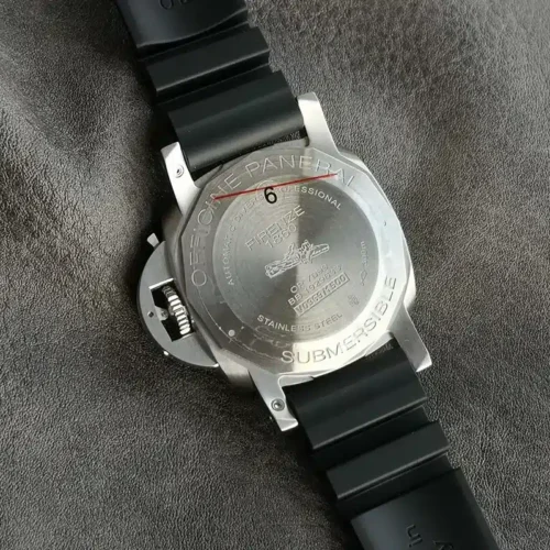 Replica Panerai Luminor Submersible PAM00683