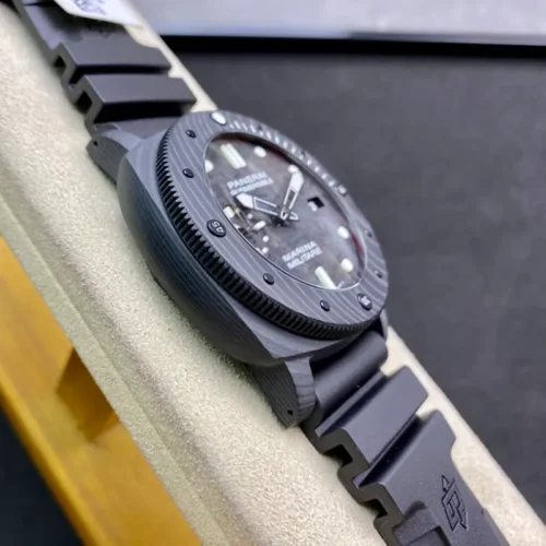 Replica Panerai Submersible PAM0979