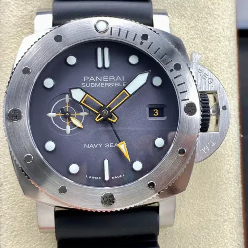 Replica Panerai Submersible Pam1323
