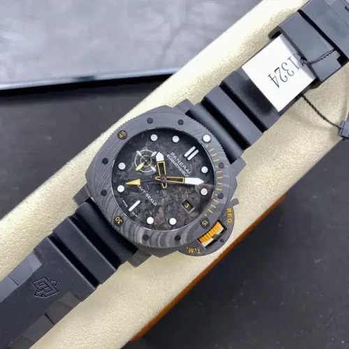 Replica Panerai Submersible Pam1324