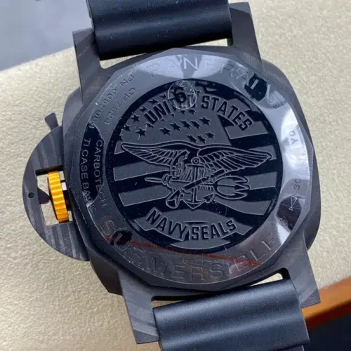 Replica Panerai Submersible Pam1324