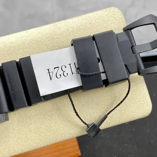Replica Panerai Submersible Pam1324