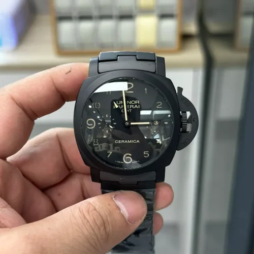 Replica Panerai Pam 438