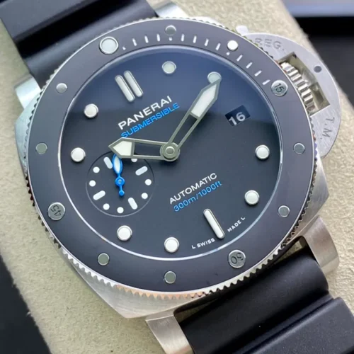 Replica Panerai Luminor Submersible Pam 683
