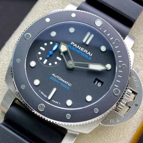 Replica Panerai Luminor Submersible Pam 683