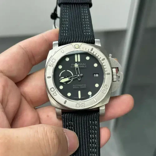 Replica Panerai Submersible Titanium Shell PAM 984