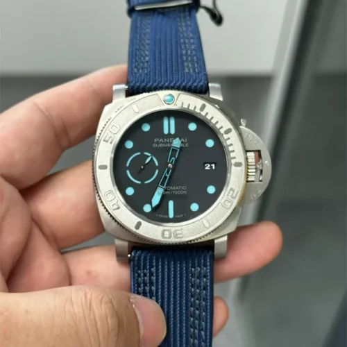Replica Panerai Submersible Titanium PAM 985