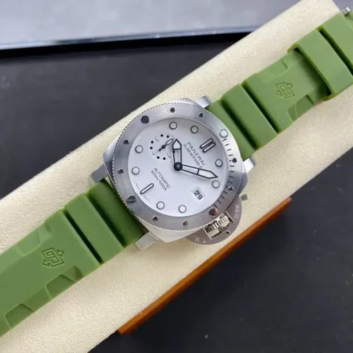 Panerai PAM 1226 Submersible QuarantaQuattro Bianco 44mm