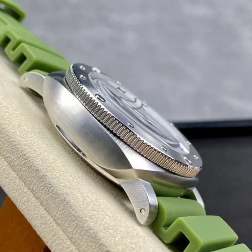 Panerai PAM 1226 Submersible QuarantaQuattro Bianco 44mm
