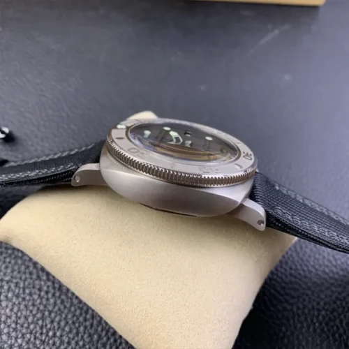 Replica Panerai Submersible PAM 984 Mike Horn Edition