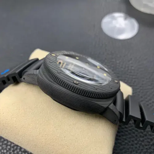 Replica Panerai Submersible PAM616 Carbotech
