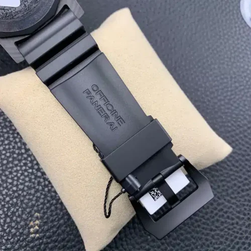 Replica Panerai Submersible PAM616 Carbotech